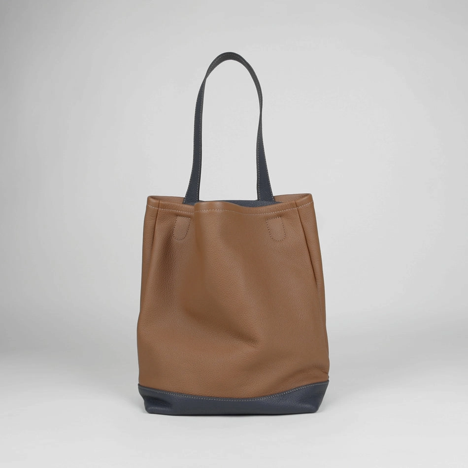 Cute Womens White Leather Shoulder Tote Bag Best Tote Handbag Shopper Bag Purse for Ladies Durable feature Sporty Look