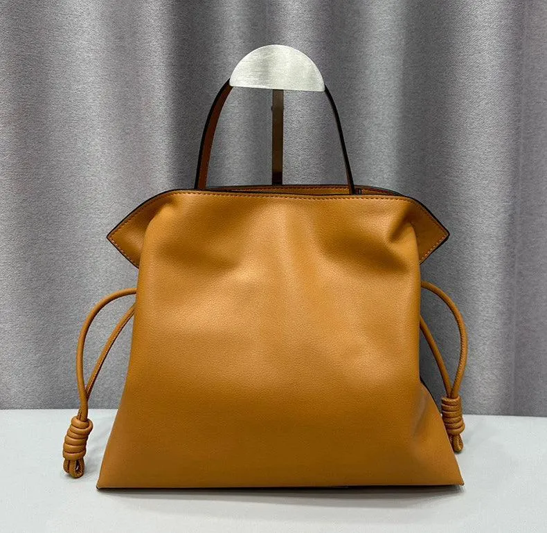 Luxurious Minimalist Soft Calfskin Bucket Bag | Shoulder Bag and Crossbody Bag for Women with Drawstring Closure Versatile Shopper Urban Function