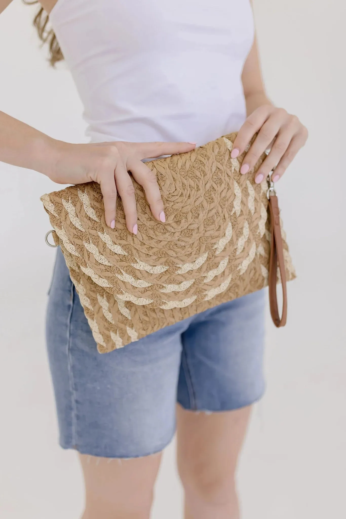 Daily Commute MB0297 Mixed Color Detail Straw Clutch/Crossbody Bag