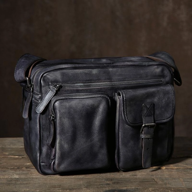 Cool Leather Mens Shoulder Bag Messenger Bag Travel Bag for men Modern Appeal