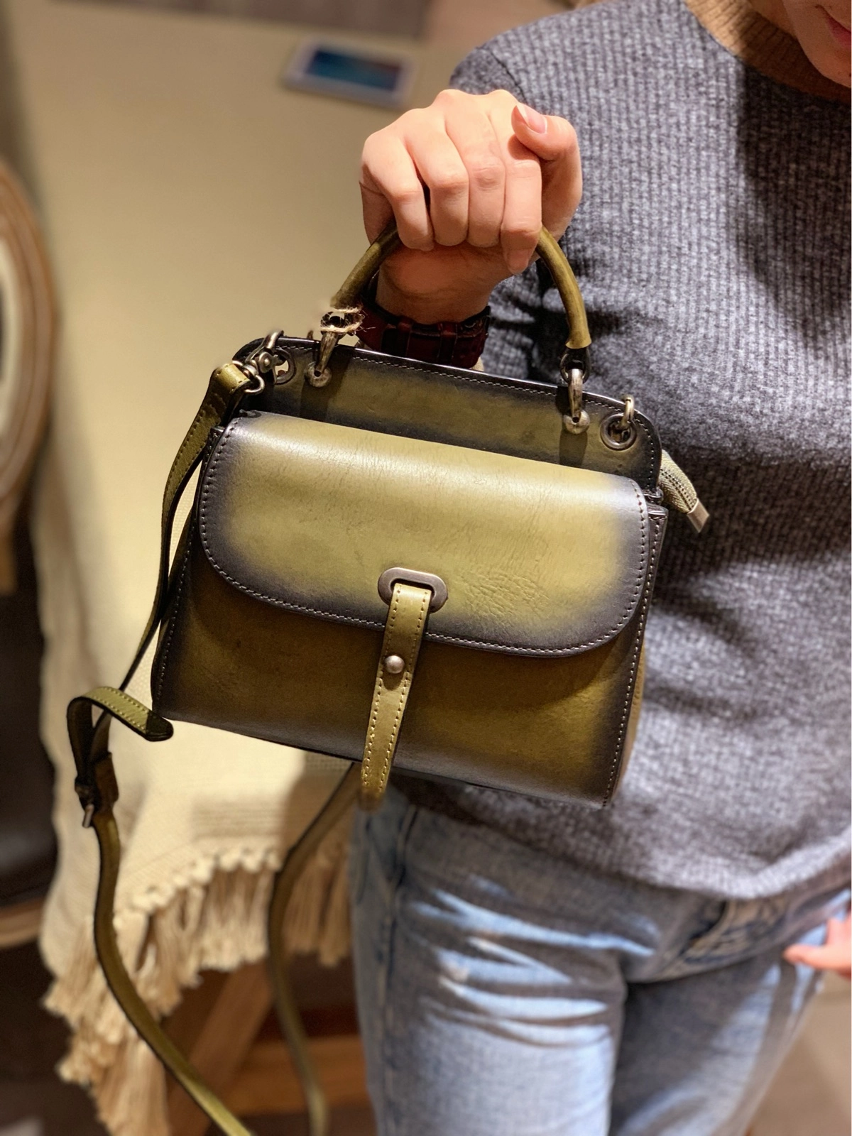 Vintage Red Ladies Leather Square Satchel Handbag Purse Brown SHoulder Bag Side Bag for WOmen Luxurious designer handbag Comfort Look