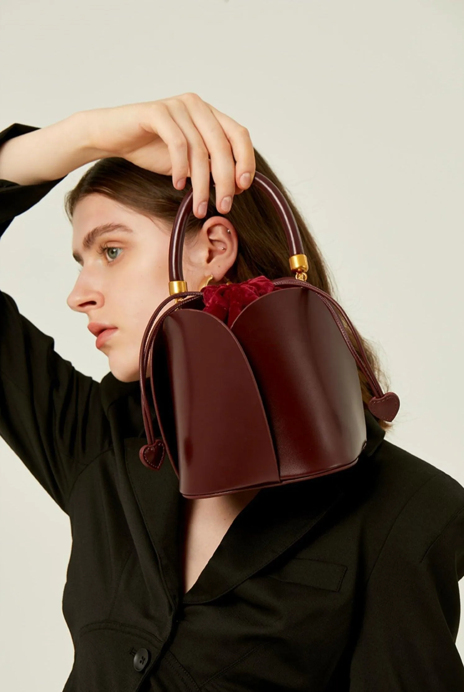 Petals Blossom Bucket Bag - Elegance Meets Function in Chic Cowhide Leather Shoulder Bag Refined Finish Luxury Outfit