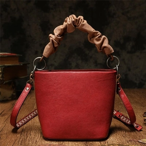 Red Cute Small Womens Leather Bucket Handbag Brown Fashion Barrel Purses for Ladies Portable design Comfortable hand-held bag