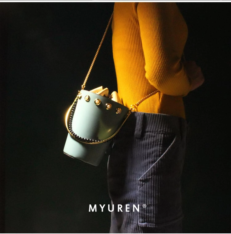 Classic Trend Cute Womens Black Leather Barrel Chain Crossbody Purse Bucket Round Chain Shoulder Bag for Women