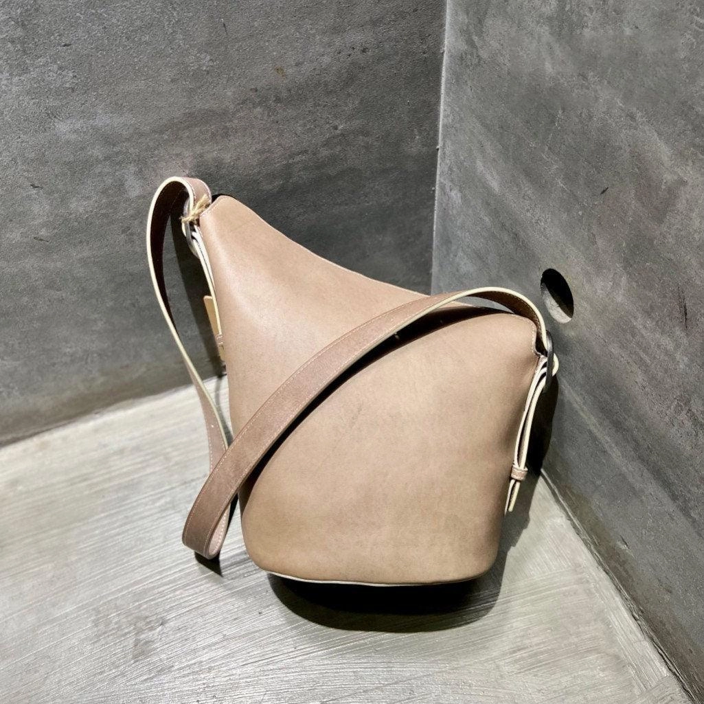 Italian Top Grain Leather Bucket Bag,  Handcrafted High-End Genuine Leather Shoulder Purse, Women Bucket Crossbody, Tan, Green, Coffee, Red Soft Casual Texture