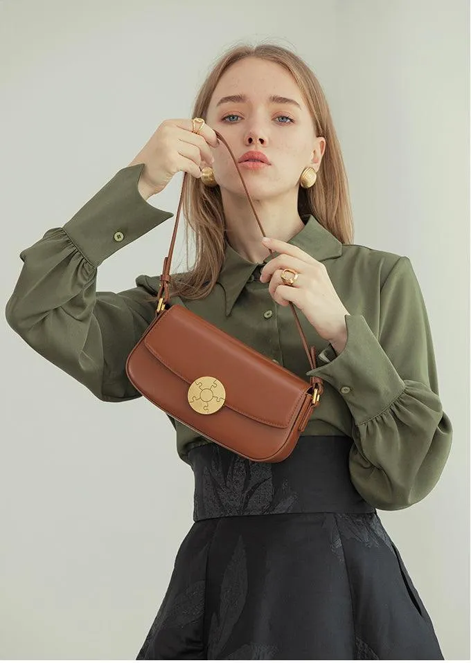 Modern Look Luxury Leather Crossbody Box Bag with Elegant Circular Emblem, Fashion Leather Shoulder Bag