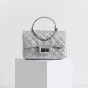 Timeless Outfit Smart Style Quilted Metallic Calfskin Leather Crossbody Bag, Classic Flap Bag Genuine Leather Shoulder Bag, Minimalist Quilted Evening Bag, Chain Leather Designer Inspired Bag