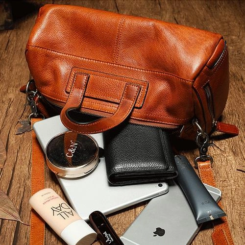 Daily Luxury Red Women's Leather Doctor Tool Handbag Doctor Brown Shoulder Purse for Ladies