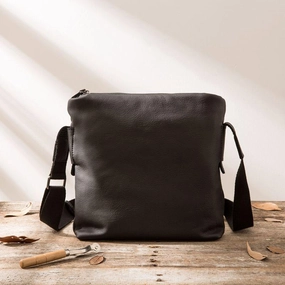 Small Cool Black Square Leather Mens Messenger Bags Shoulder Bags for Men Trendy Look Lightweight Comfort