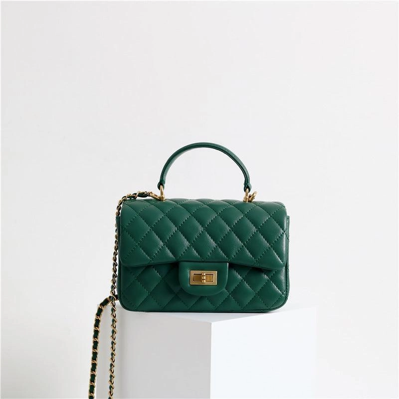 Elegant Finish City Chic Quilted Sheepskin Leather Crossbody Bag, Classic Flap Bag Genuine Leather Shoulder Bag, Minimalist Quilted Evening Bag, Chain Leather Designer Inspired Bag