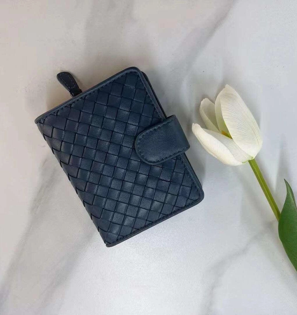 Small Lambskin Leather Interwoven Wallet, Women Woven Leather Cards Holder, Handcrafted Trifold Wallet, Designer Wallet, Women Purse Compact Carryall daily accessory