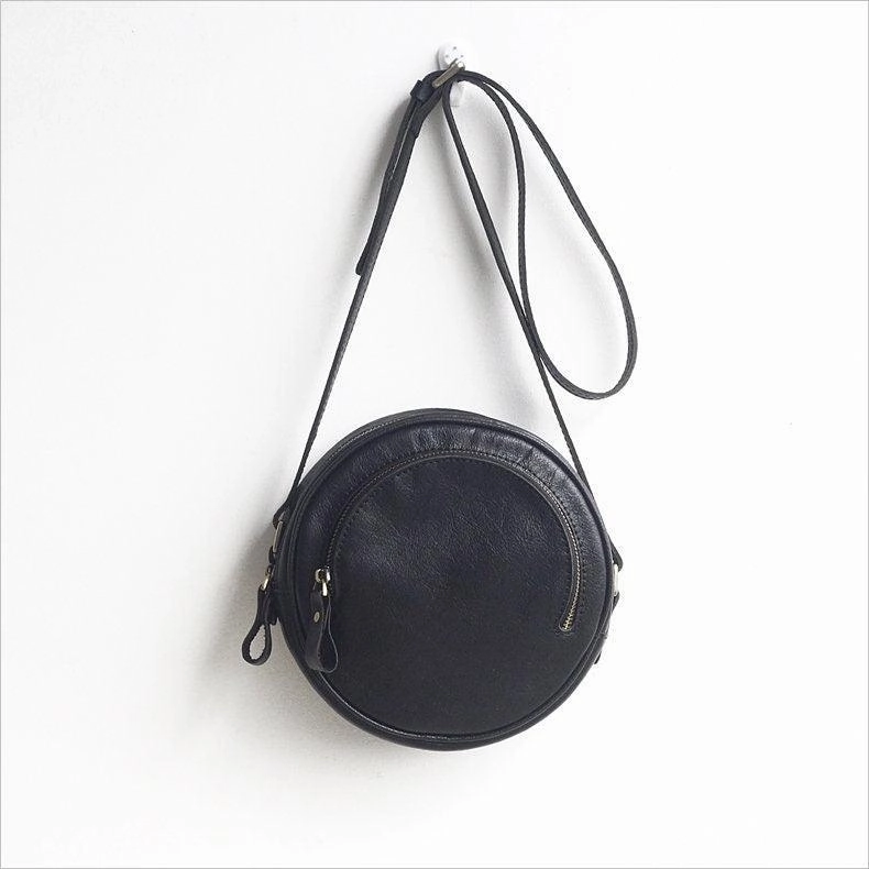 Night Out classic accessory Small Vintage Designer Vegetable Leather Round Bag, Retro Shoulder Bag For Women, Handcrafted Brush Off Ladies Baguette Handbag