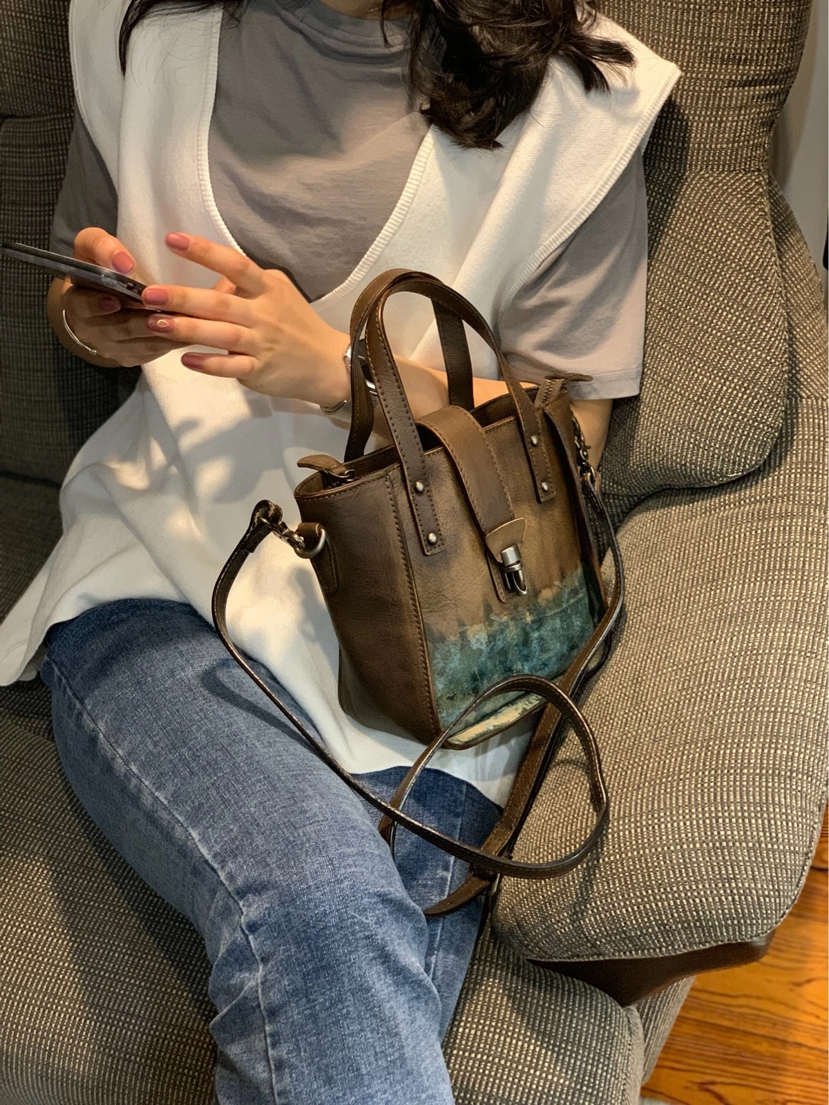 Small Vintage Red Womens Leather Bucket Handbag Brown Leather Bucket Shoulder Purse for Ladies Classic Silhouette