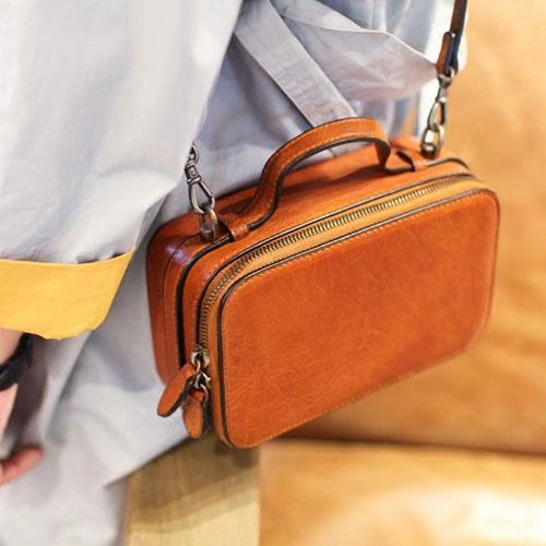 Weekend Wear Urban Lifestyle Vintage WOmens Brown Leather Box Handbag Shoulder Bag Small Brown Square Cube Crossbody Bag for Ladies