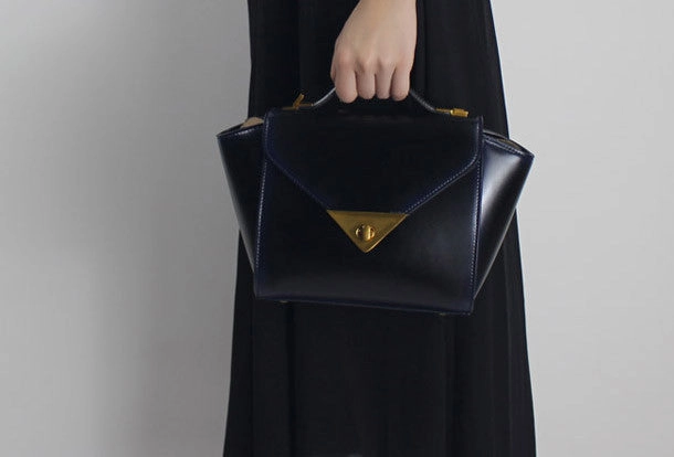 Durable Detail Functional Icon Handmade Leather handbag shoulder bag winged for women leather crossbody bag