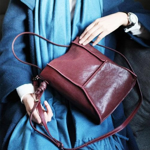 VIntage Womens Leather Burgundy Tote Purse Bucket Tote Small Black Shoulder Bucket Work Bag for Ladies Casual Outfitters