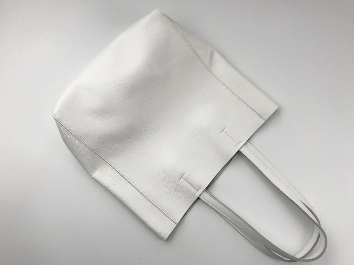 Fashion Womens White Leather Vertical Tote Bags White Shoulder Tote Bags White Handbags Tote For Women Smart Organization Timeless Look