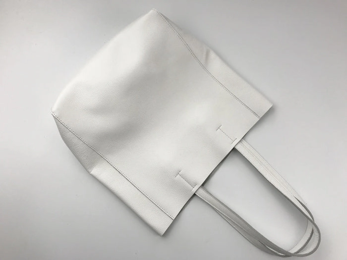 Minimal Accent Trendy Style Fashion Womens White Leather Vertical Tote Bags White Shoulder Tote Bags White Handbags Tote For Women