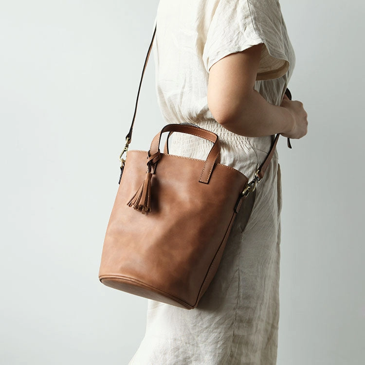 Stylish LEATHER WOMEN Large Bucket Handbag Barrel SHOULDER BAG Crossbody Purse FOR WOMEN City Lifestyle