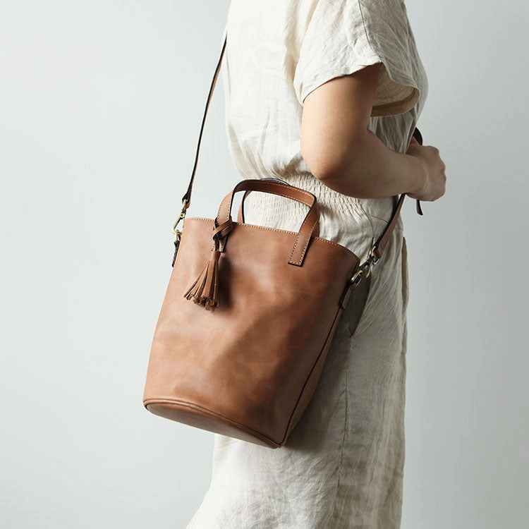 Artistic expression Outdoor Travel Stylish LEATHER WOMEN Large Bucket Handbag Barrel SHOULDER BAG Crossbody Purse FOR WOMEN