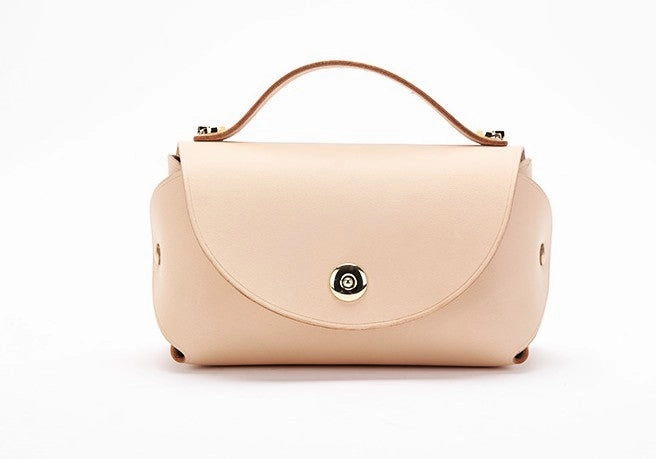 Cute Leather Womens Mini Chain Purse Makeup Handbags Chain Shoulder Bag for Women Classic Everyday Organized Interior