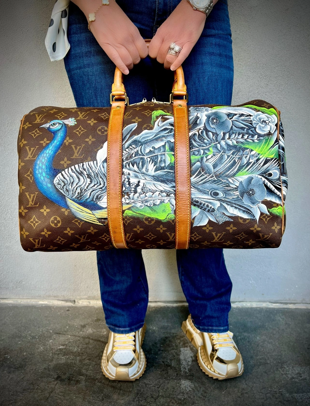 The Captivating Peacock Urban Organizer