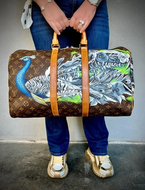 The Captivating Peacock Urban Organizer