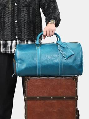 The Embossed Weekender | Handmade Full Grain Crazy Horse Leather Duffle Bag, Vintage Weekender Travel Bag for Men & Women  | Carry-On Gym Overnight Bag, Ladies Leather Travel Bag Quick-Access Zipper Public Speech