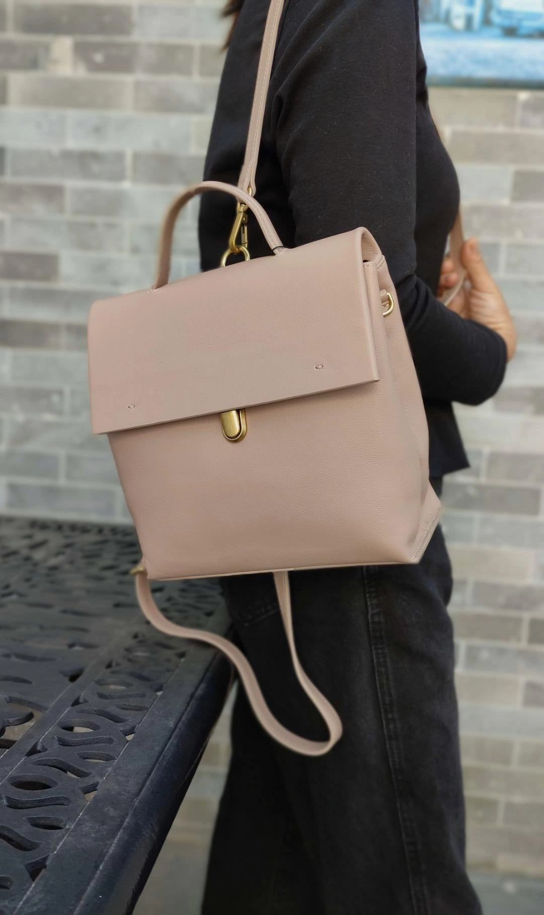 Versatile Leather Backpack Women, Shoulder Bag 3 in 1, Convertible Backpack, Handcrafted Shoulder Bag, College Crossbody, Leather Rucksack Travel Day Companion