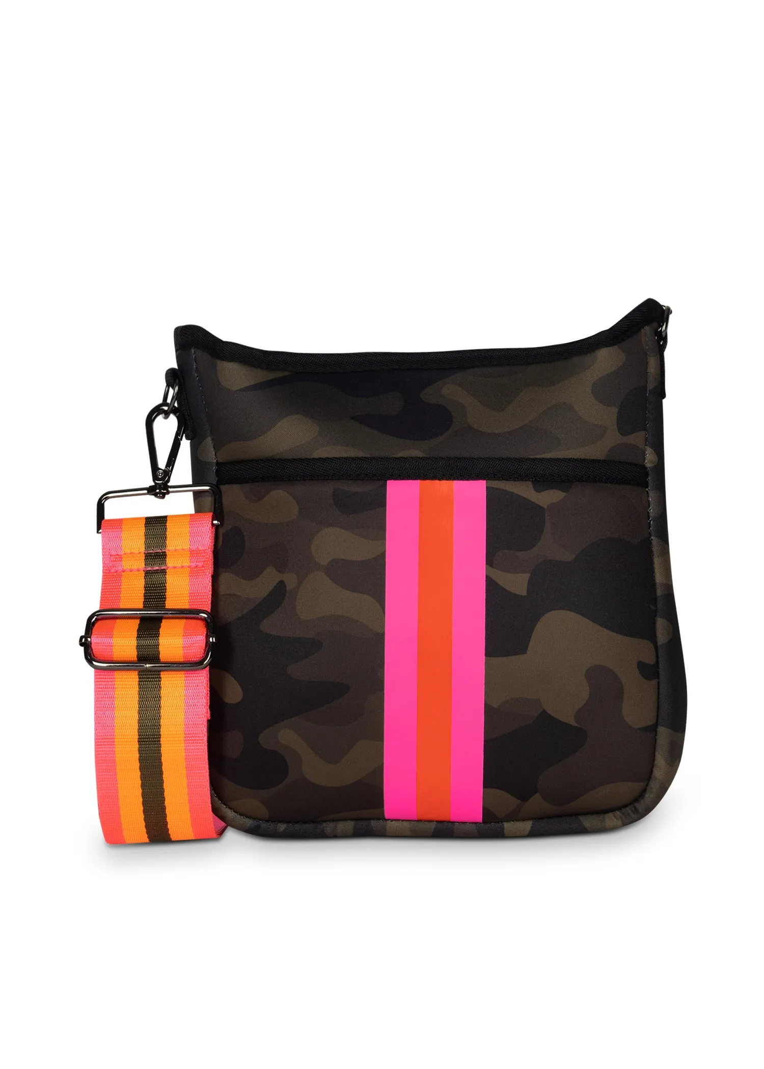 Jeri Showoff Crossbody Chic everyday outfit Perfect for pairing with both casual and formal attire