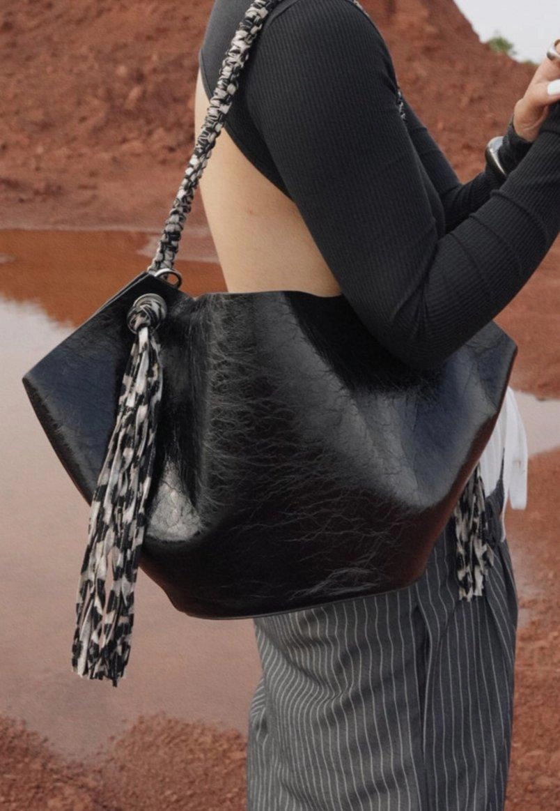 Unique Design Genuine Leather Large Tote Bucket Bag for Women | Suede Leather Autumn Tassel Bucket Bag Contemporary Urban Look