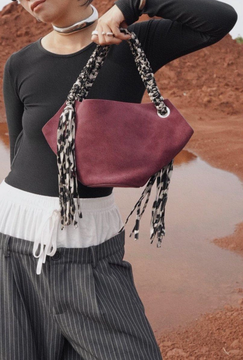 Daily Essentials Bag Refined Daily Bag Unique Design Genuine Leather Large Tote Bucket Bag for Women | Suede Leather Autumn Tassel Bucket Bag