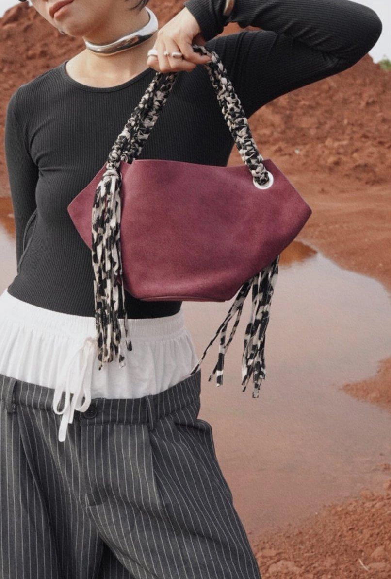 Casual Street Outfit Soft Casual Design Unique Design Genuine Leather Large Tote Bucket Bag for Women | Suede Leather Autumn Tassel Bucket Bag