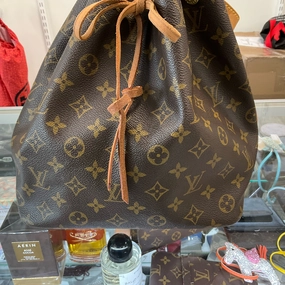 Louis Vuitton Handbag Stylish Street