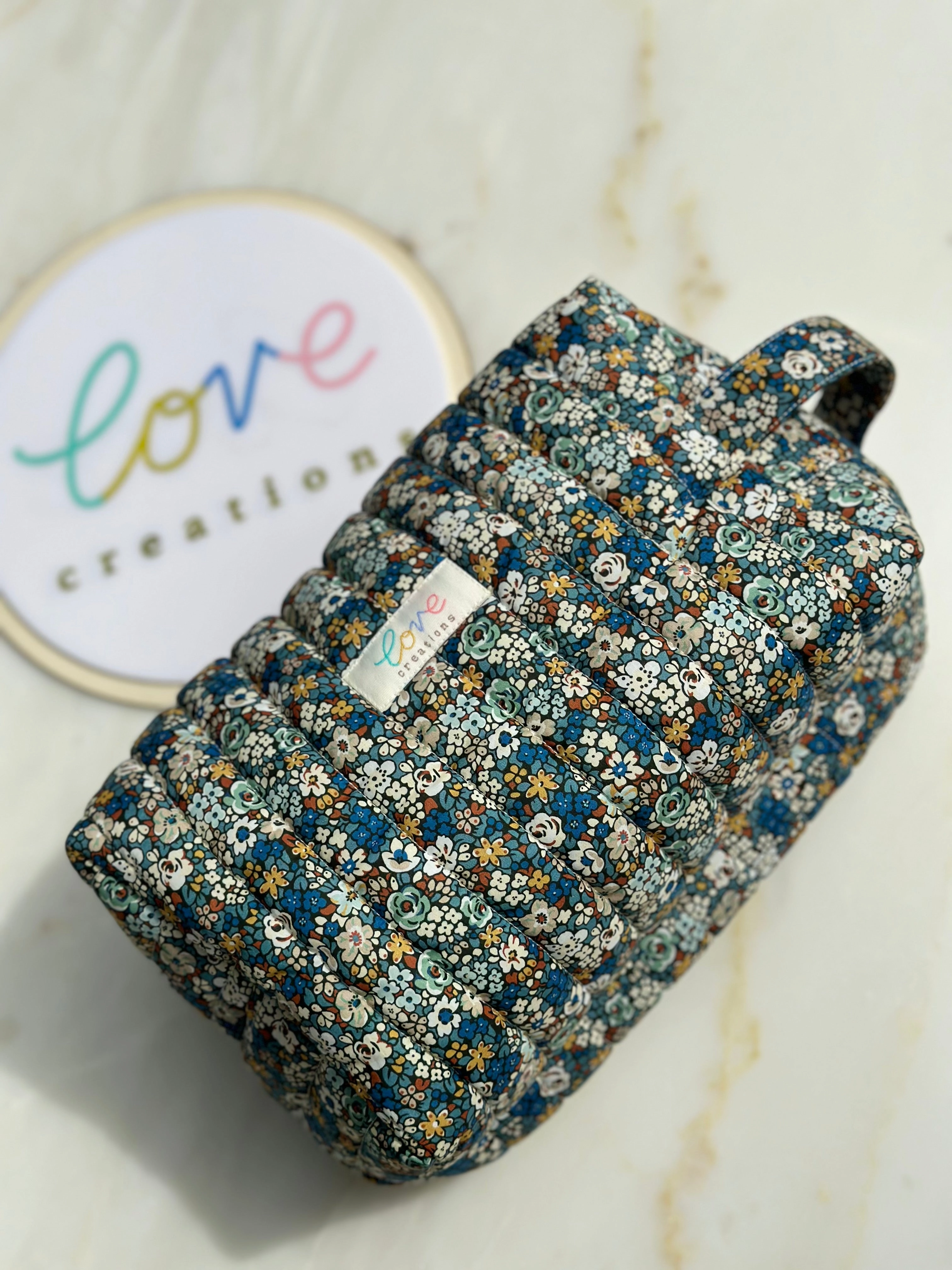 Unisex Appeal Make up bags Effortless Style