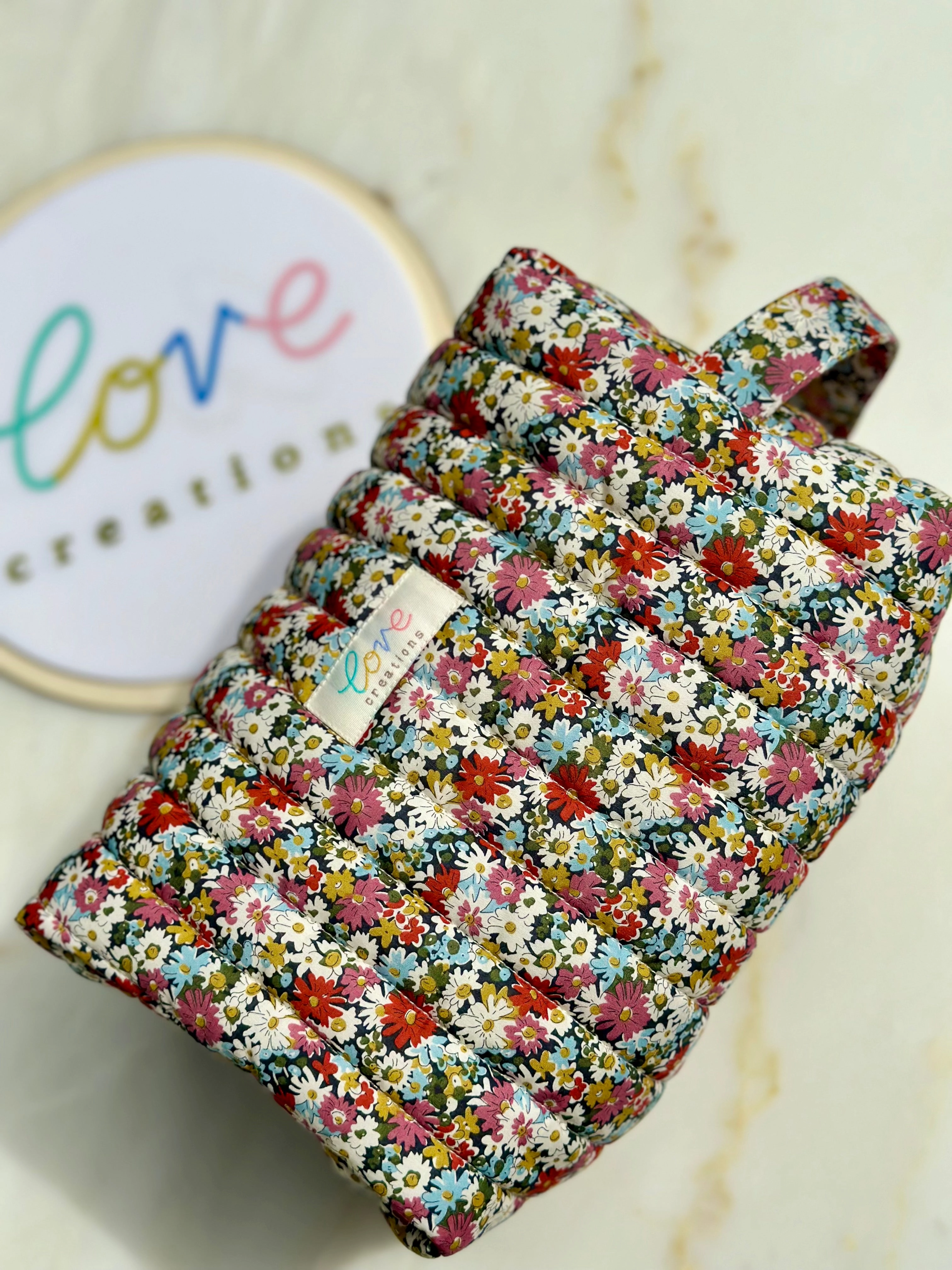 Unisex Appeal Make up bags Functional Reliability Urban Lifestyle