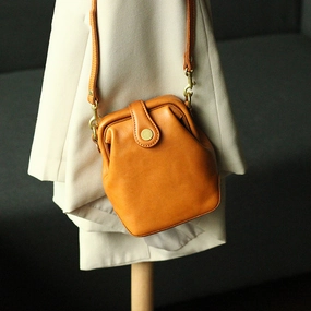 Contemporary Lifestyle Vintage Womens Red Leather Small Doctor Shoulder Purse Red Doctor Crossbody Purses for Women