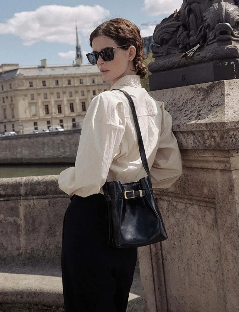 Lightweight accessory Classic Cowhide Leather Bucket Shoulder Bag with Gold-Tone Hardware Accents, Fashion Designer Bag, Chocolate Brown Black