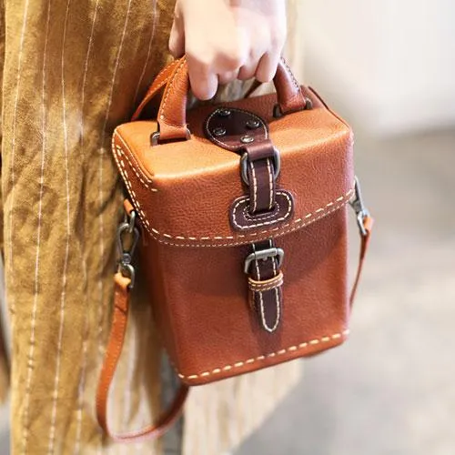 Vintage Small WOmens Brown Leather Box Handbag Shoulder Bag Square Crossbody Purse for Ladies Timeless Look