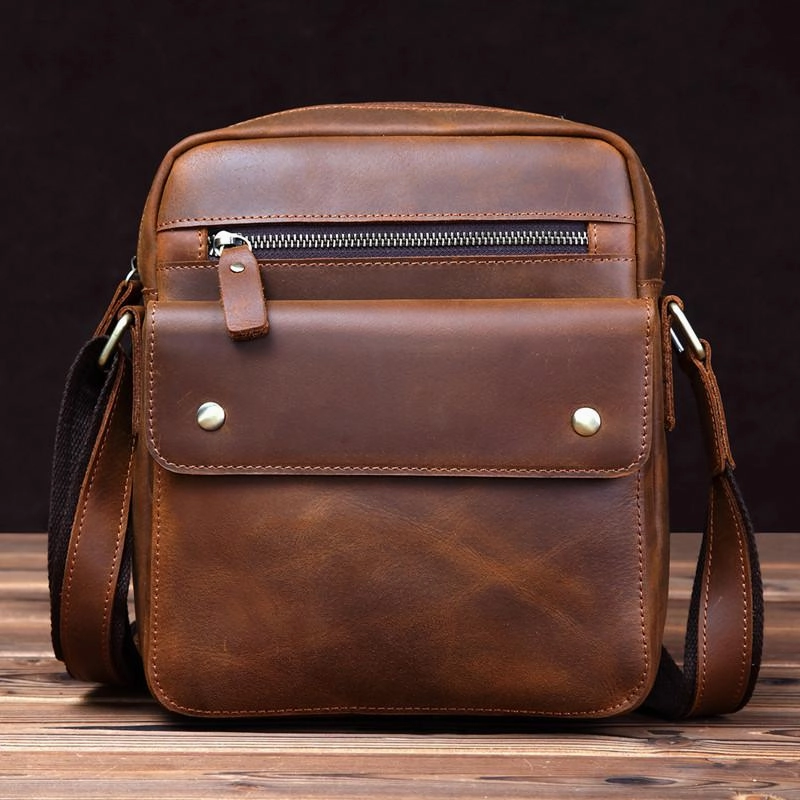 Casual Everyday Minimalist Aesthetic Vintage Brown Leather Messenger Bag Men's Vertical Side Bag Small Vertical Courier Bag For Men