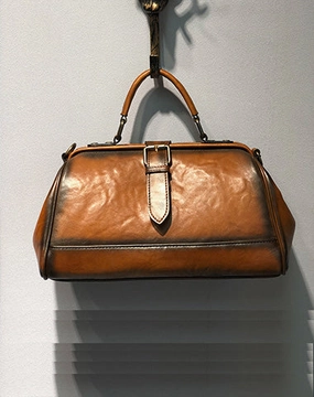 Vintage Womens Brown Leather Doctor Handbag Purse Handmade Doctor Shoulder Bag for Women Fashion Choice Versatile everyday tote