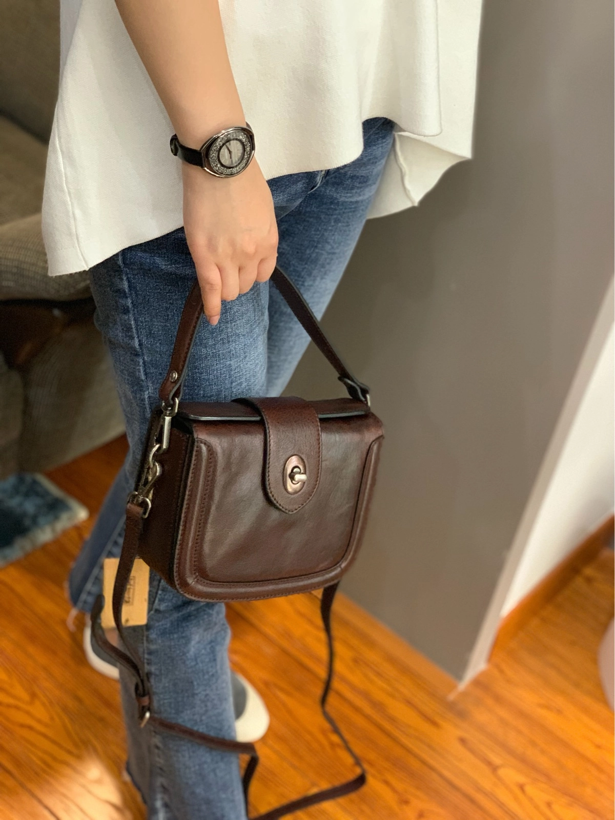 Vintage Womens Leather Tan Small Handbag Shoulder Bag Purse Black Handbag for Ladies Compact Daily