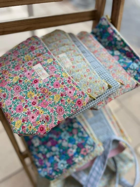 Outdoor Comfort Washbags Elegant Touch