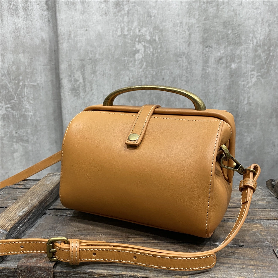 Artisan Quality Urban Travel Womens Black Leather Doctor Handbag Purses Classic Black Doctor Crossbody Purse for Women