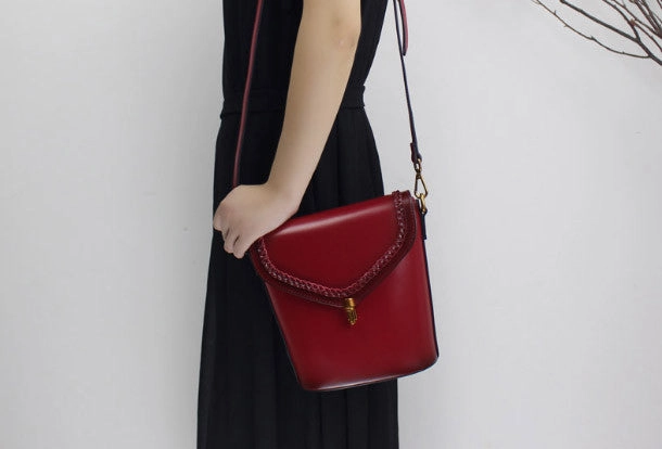 Compact Daily Commuter Ready Genuine Leather bucket bag shoulder bag for women leather crossbody bag