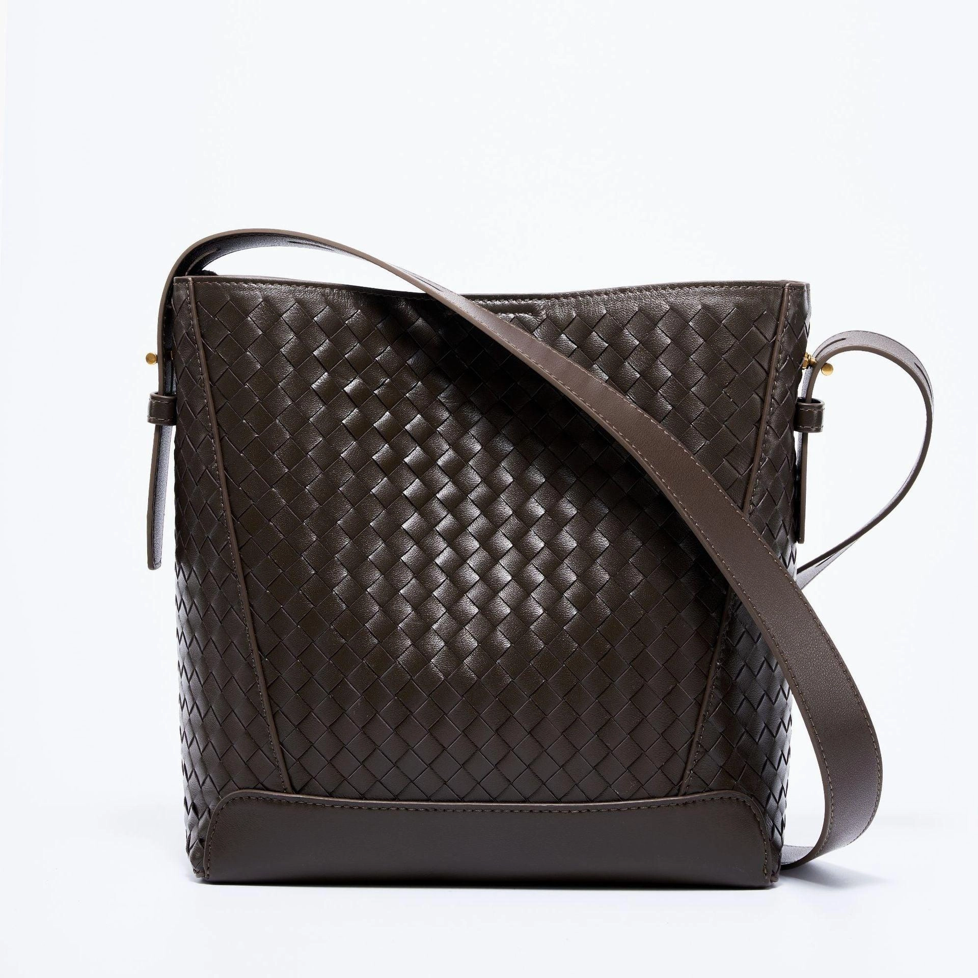 Lambskin Leather Handwoven Bucket Bag | Classic Bucket Shoulder Bag Light Functional Accessory